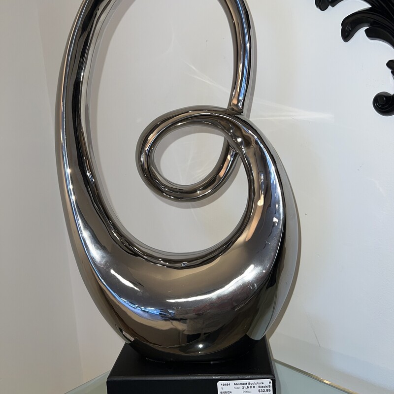 Abstract Sculpture,
Black/Silver,
Size: 21.5 X 8 In