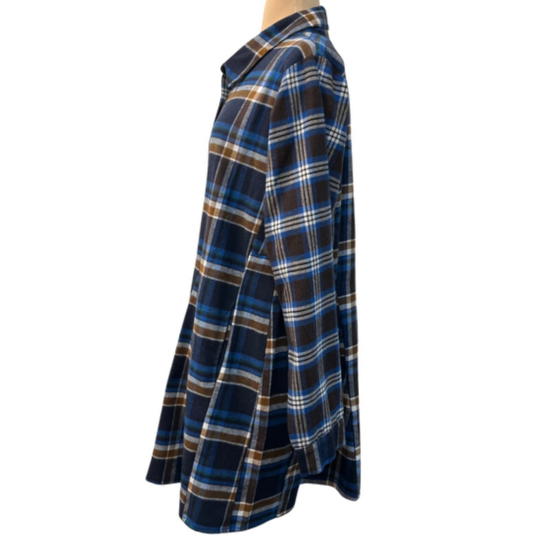 NEW Tulip Flannel Tunic
100% Cotton
Colors: Brown, Blue, Navy, White, and Green
Size: Large