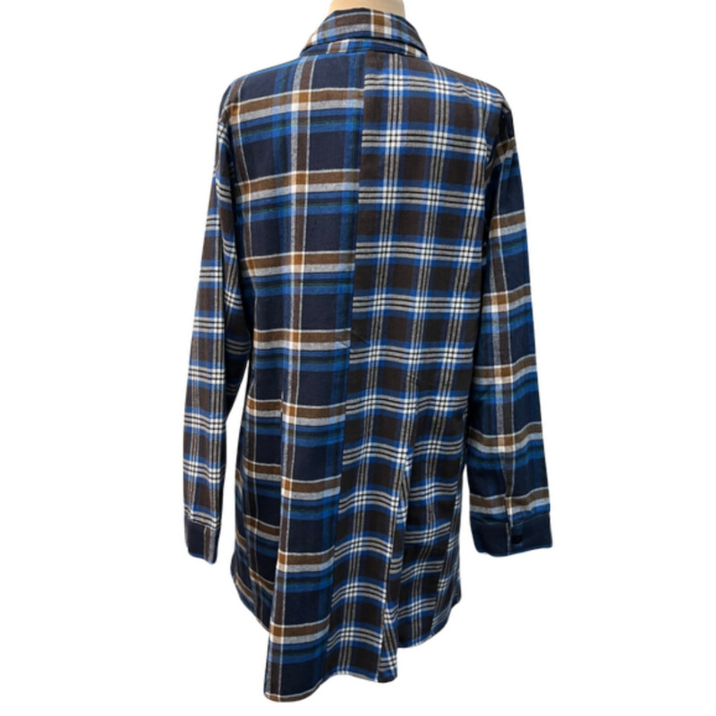 NEW Tulip Flannel Tunic<br />
100% Cotton<br />
Colors: Brown, Blue, Navy, White, and Green<br />
Size: Large