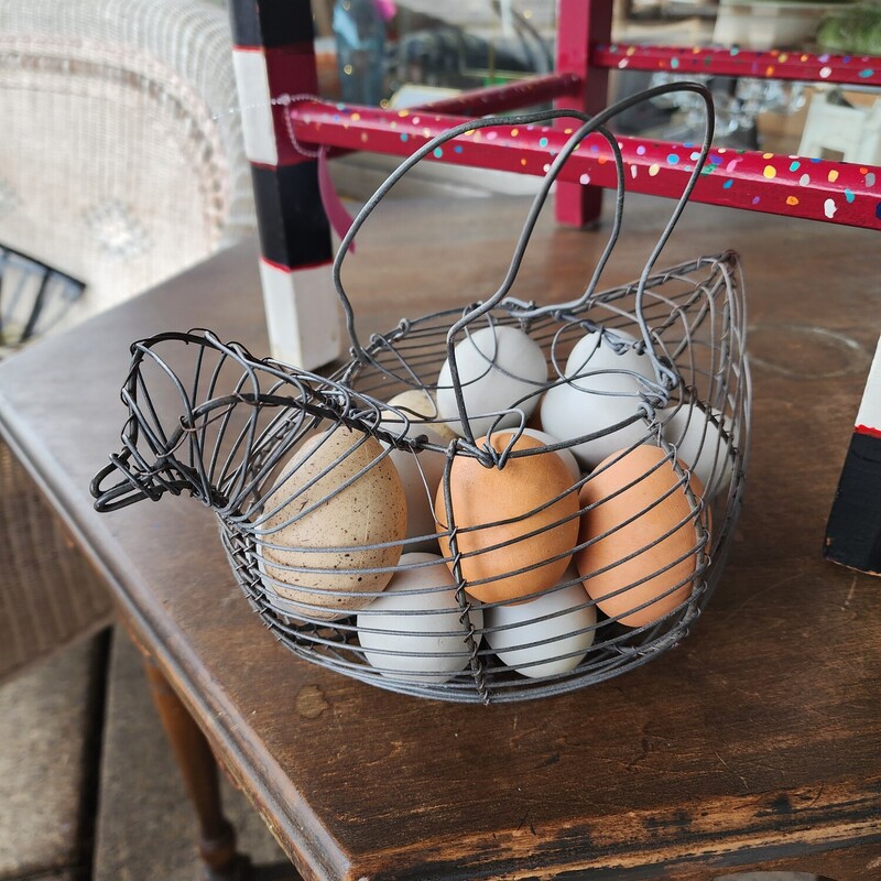 Egg Basket W/Eggs, Wire, Size: Hen