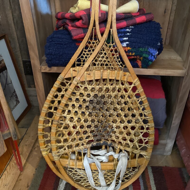 Vintage Snowshoes

Size: 34Lx18W