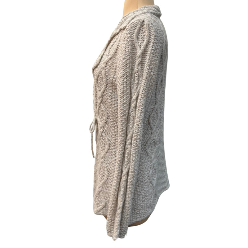 Royal Robbins Tie Cardigan<br />
Picot Knitted<br />
Wool Blend<br />
Color: Oatmeal<br />
Size: XSmall