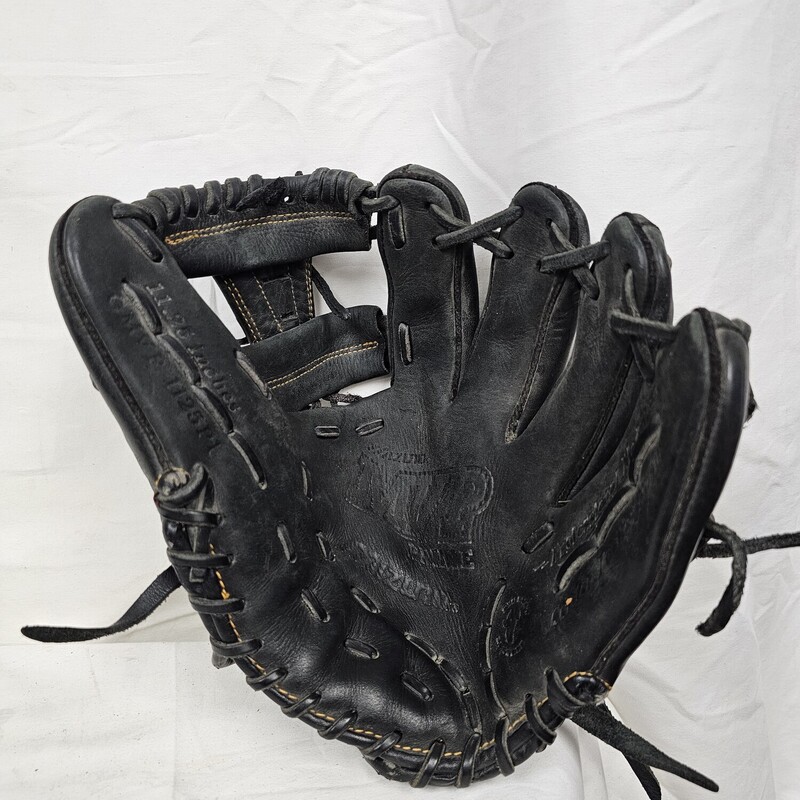 Mizuno MVP Prime Baseball Glove<br />
Right Hand Throw<br />
Size: 11.25in.<br />
pre-owned & broken in!