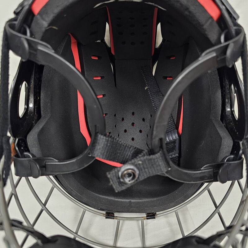 CCM 50 Hockey Helmet Combo<br />
Black<br />
Size: S<br />
Pre-owned<br />
Certified through December 2027