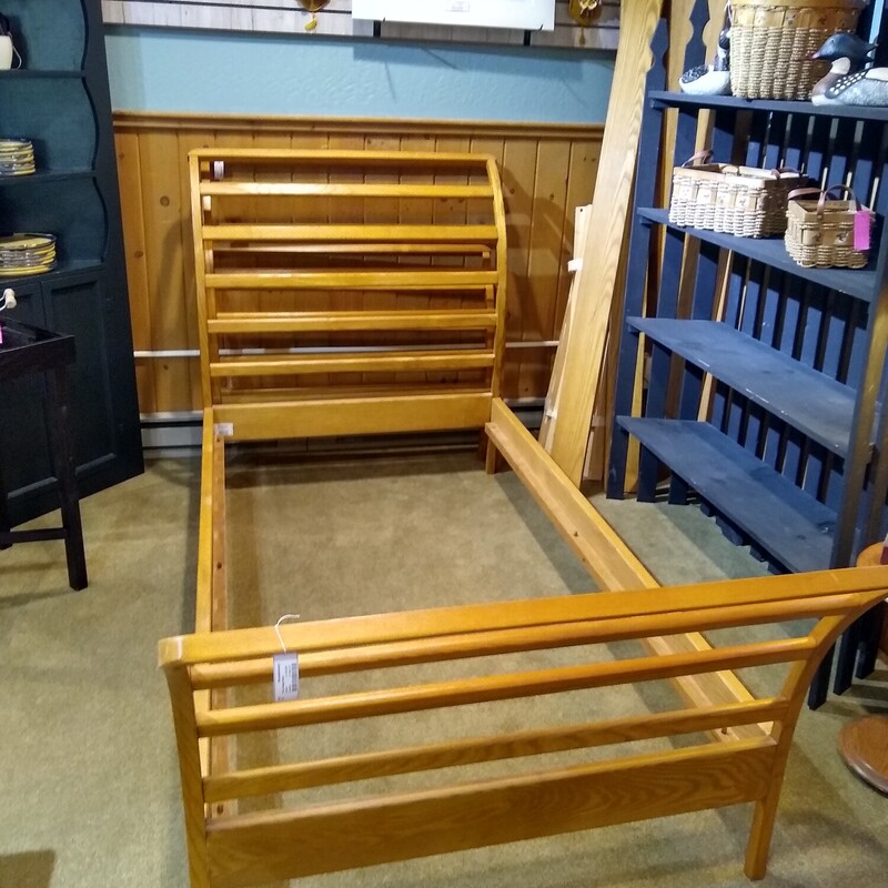 Twin Sleigh Bed