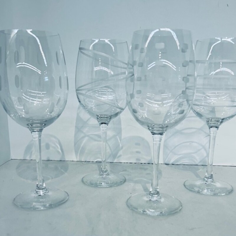 S4 Mikasa Cheers Wine Glasses
Clear
Size: 3x8.5H