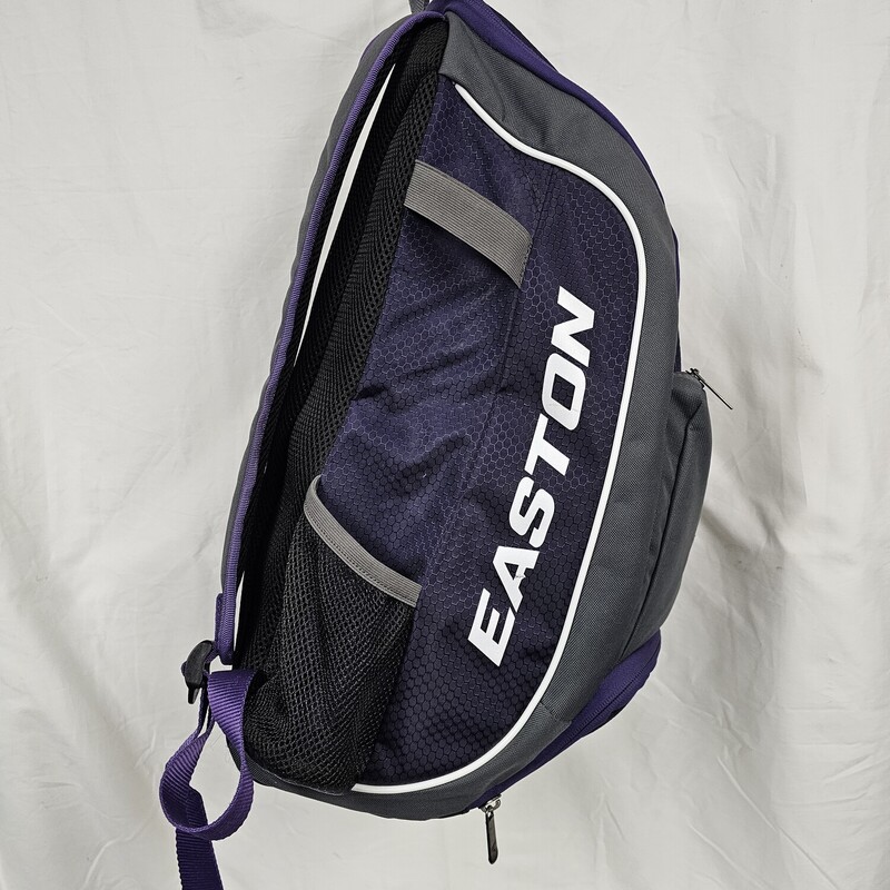 Easton Game Ready Baseball/ Softball Backpack<br />
Purple<br />
Size: Adult<br />
Pre-owned