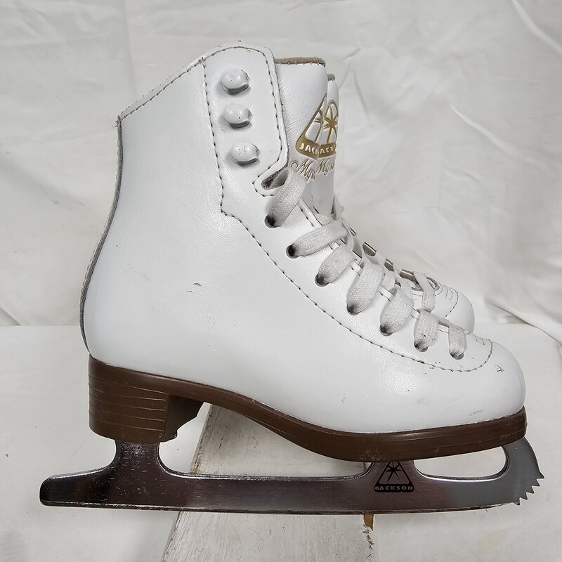 Jackson Mystique Figure Skates
Youth
White
Size: Y10
Width: C
Model 1491
Pre-owned