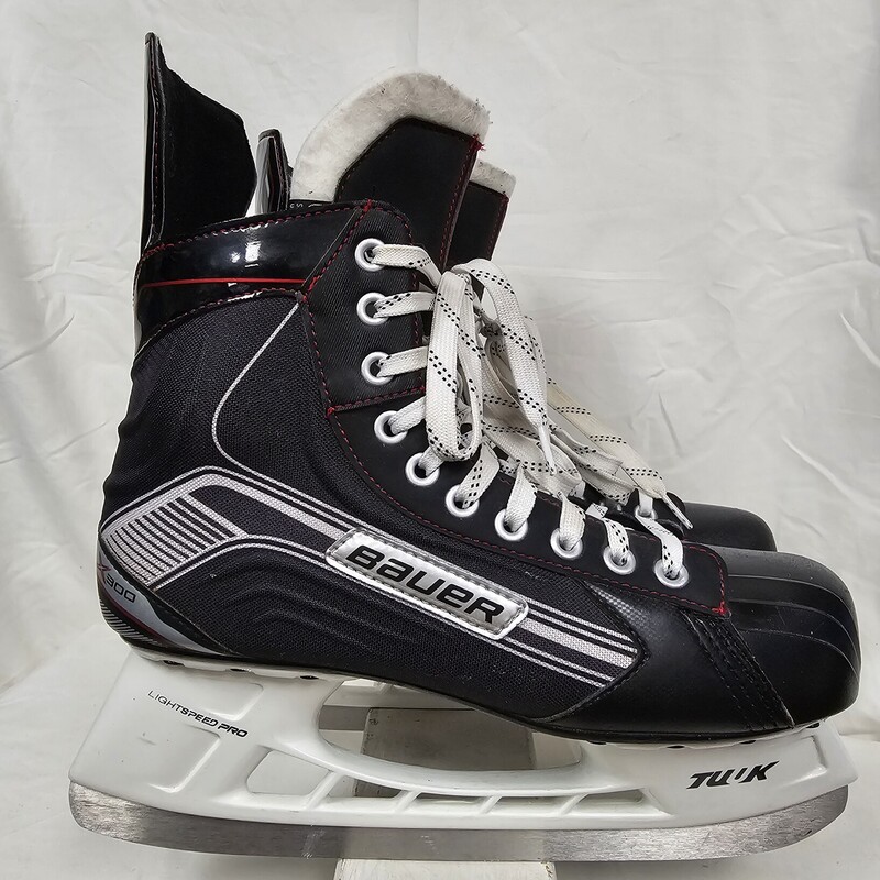 Bauer Vapor X300 Senior Hockey Skates
Skate Size: 9
Shoe Size: 10.5
Pre-owned in barely used condition