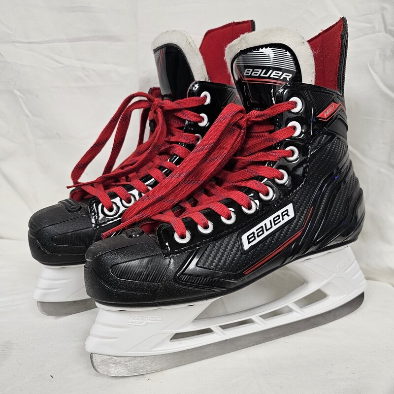 Bauer NSX Hockey Skates
Junior
Size: 5
Excellent pre-owned condition