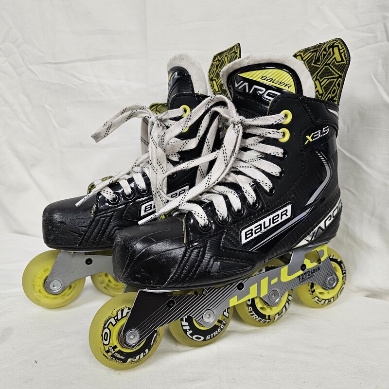 Bauer Vapor X3.5 Roller Hockey Skates<br />
Size: 3<br />
Pre-owned, some wear on wheels and scratches on toe boxes otherwise in great shape!<br />
MSRP $174.99