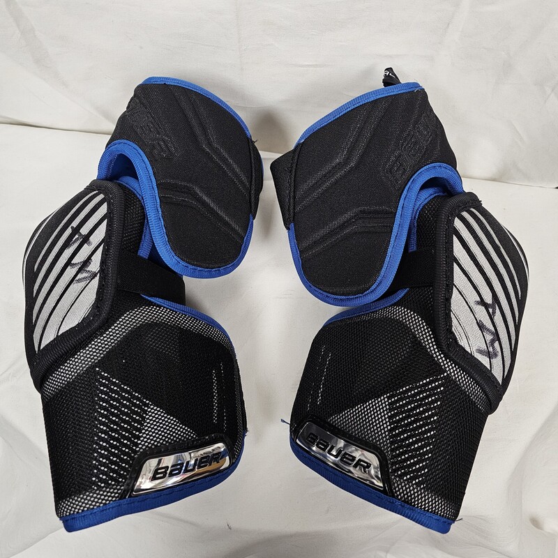 Bauer MS-1 Hockey Elbow Pads
Size: Senior Med
Like New except for initials written on them