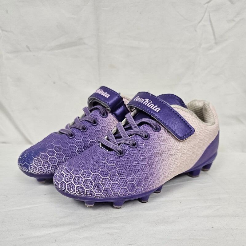 Bom Kinta Girls Soccer Cleats
Purple & Pink
Youth
Size: Y13
Stretch laces and velcro strap
Pre-owned