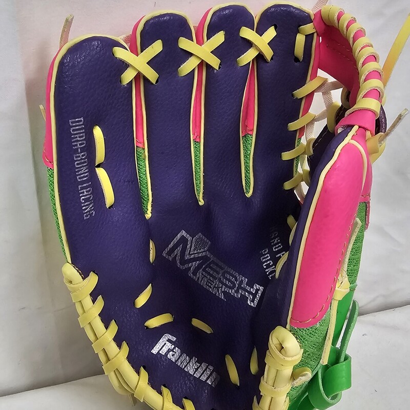 Franklin Mesh-Tek T-Ball Glove
Left Hand Throw
Size: 9.5in
pre-owned in great shape