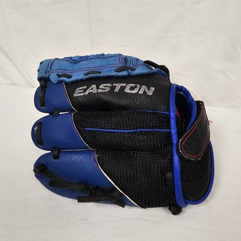 Easton Z-Flex T-Ball Glove
Right Hand Throw
Size: 9in
Pre-owned