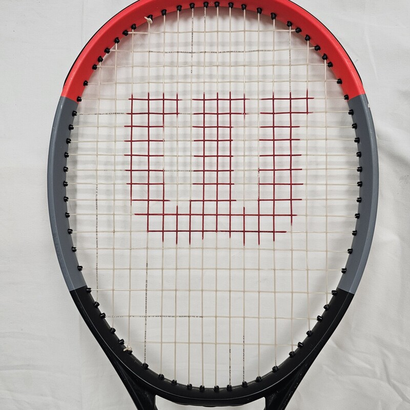 Wilson Clash 25 V1.0 Tennis Racket
3 7/8 Grip Size
25in racket size
pre-owned in great condition!