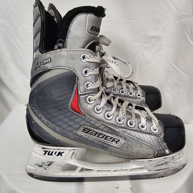 Bauer Vapor X:30 Hockey Skates<br />
Size: 6<br />
Pre-owned