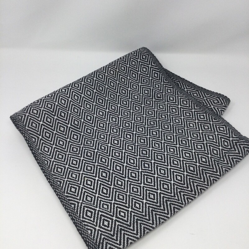 Geometric Table Runner,
Black/White,
Size: 13.5 X 49 In