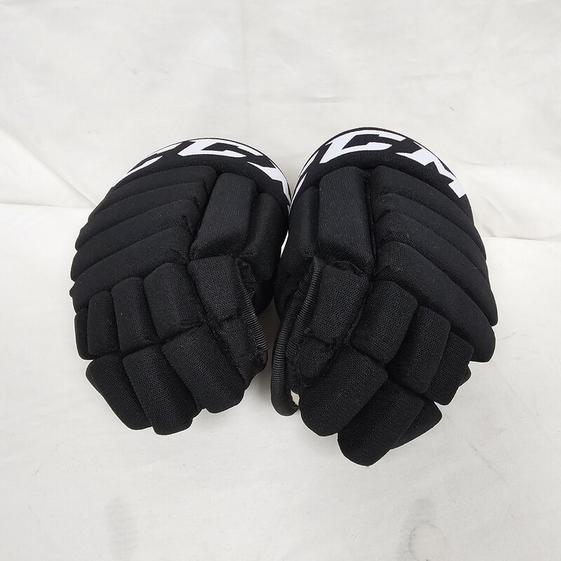 CCM 4Roll Youth Hockey Gloves
Black
Size: 8in.
Pre-owned in great condition, initials marked on inner palms