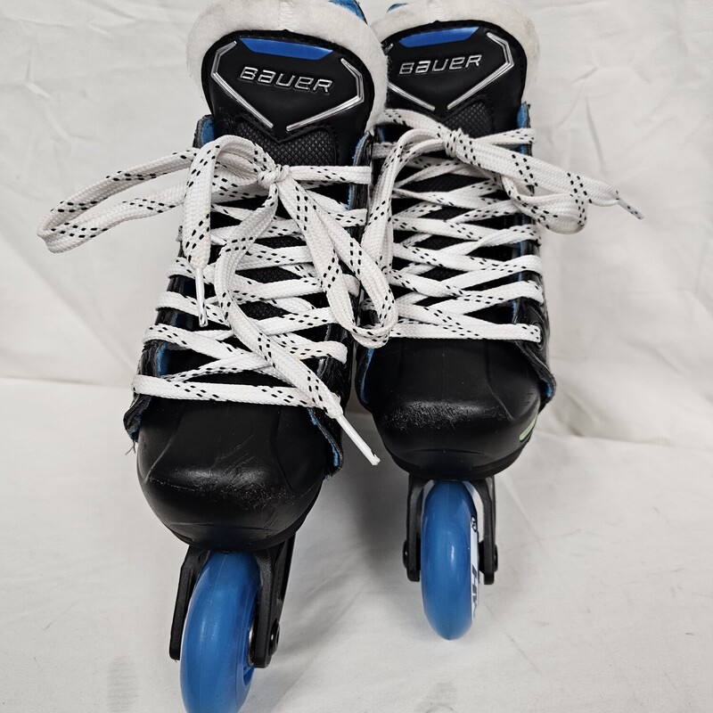 Bauer XLP Adjustable Roller Hockey Skates
Youth
Sizes: Y7-Y10
Comes with 2 sets of inserts: Y7-Y8 & Y9-Y10
Quick Adjust
Pre-owned, some scratches on toes, barely any wear on the wheels