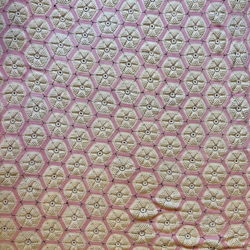 VTG Pink/Wh Coverlet,
Size: 70x87
Crocheted coverlet in soft pink and off white.  There are a couple of small holes at seems -very easy repair.
Very vintage!