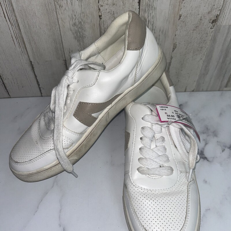 A8 White/Tan Sneakers