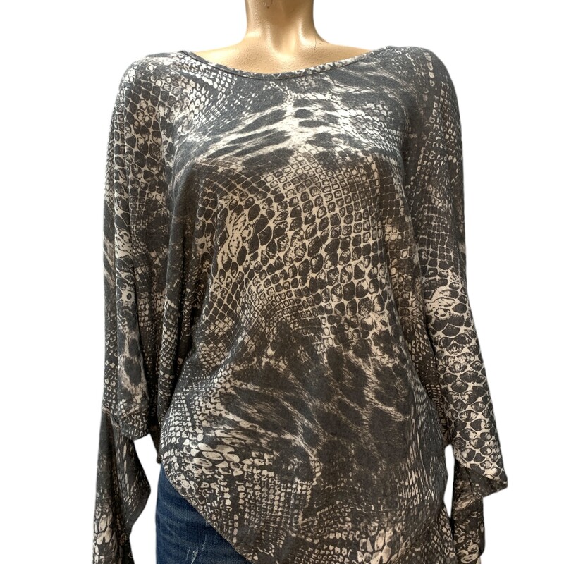 Made In Italy  Top NWT, Grey/whi, Size: M