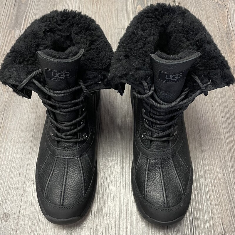 Ugg Adirondack III Boots, Black, Size: 7Y<br />
Like New Condition<br />
Waterproof