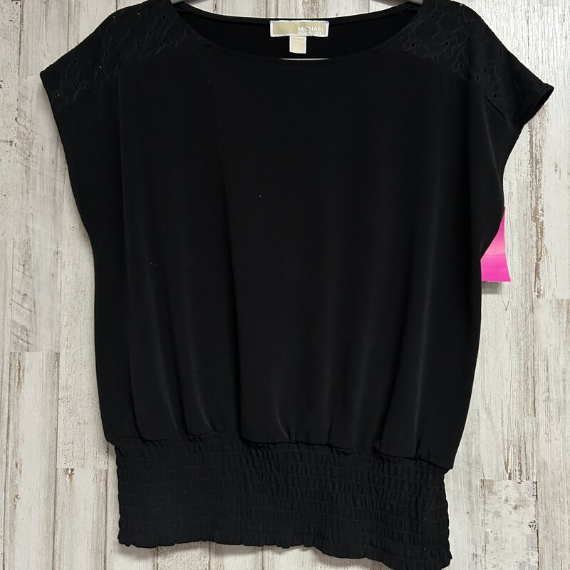 M Black Eyelit Shoulder T