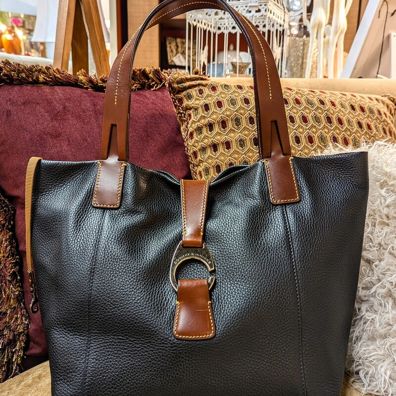 Dooney & Bourke Derby Handbag
Black Brown
Size: 15x11H