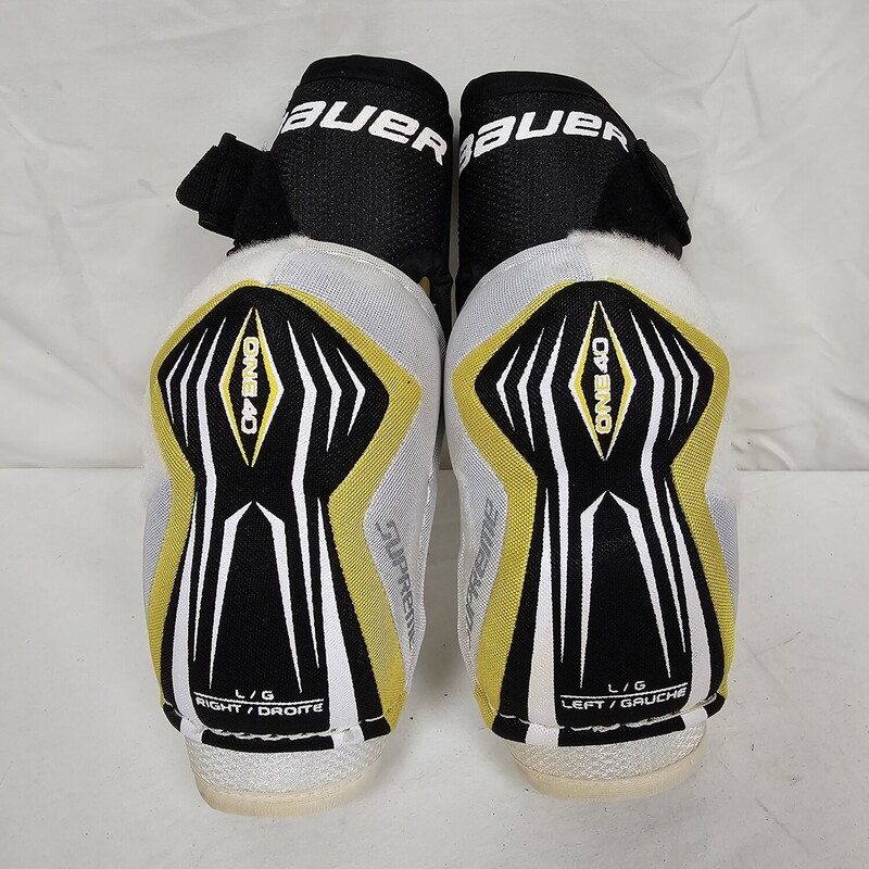 Bauer Supreme One40 Hockey Elbow Pads<br />
Size: Jr L<br />
Pre-owned