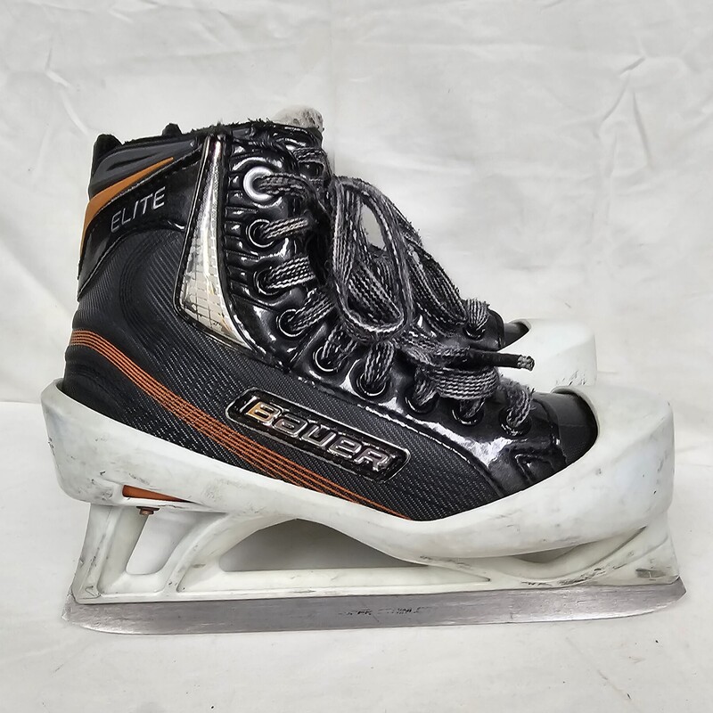 Bauer Elite Goalie Skates<br />
Junior<br />
Size: 2<br />
Pre-owned