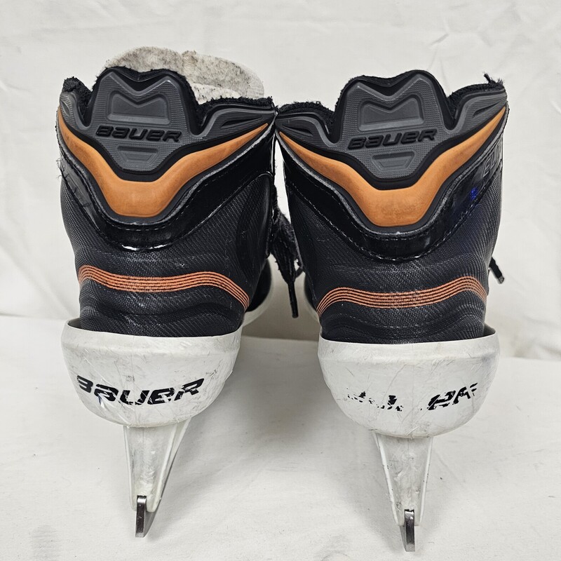 Bauer Elite Goalie Skates<br />
Junior<br />
Size: 2<br />
Pre-owned