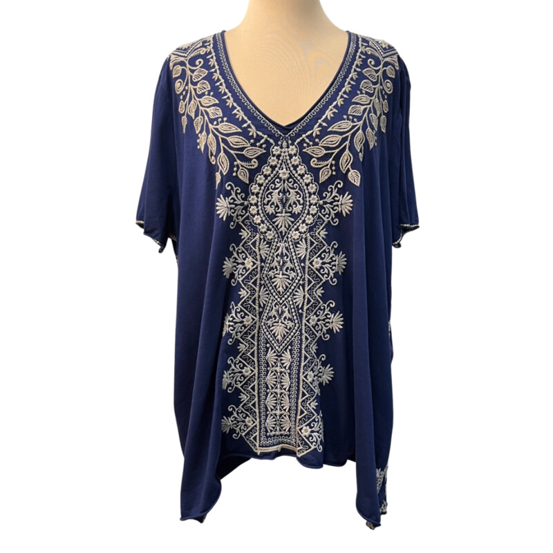 Johnny Was Embroidered Floral Top<br />
Navy, and Cream<br />
Size: 1X