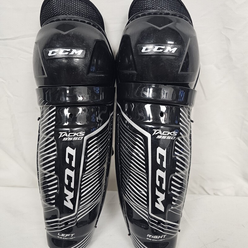 CCM Tacks 9550 Hockey Shin Guards
Size: 10in.
Pre-owned