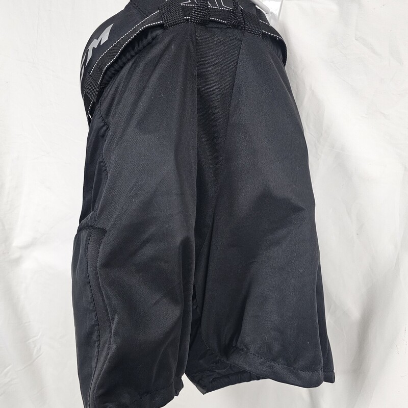 CCM Tacks 9550 Youth Hockey Pants
Black
Size: Yth Large
Pre-owned