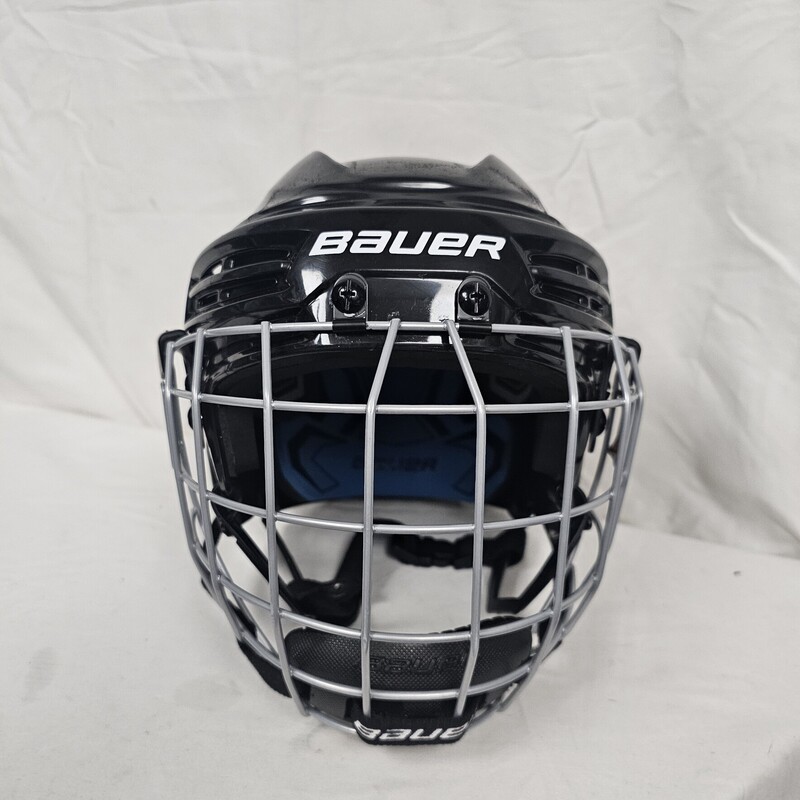 Bauer Prodigy Hockey Helmet Combo
Black
Size: Youth
Certified through December 2028
Pre-owned