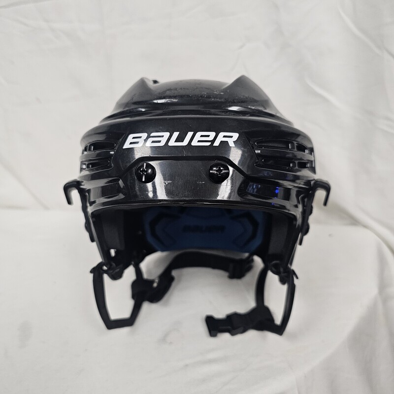 Bauer Prodigy Hockey Helmet<br />
Black<br />
Size: Youth<br />
No Cage<br />
Certified through December 2028<br />
Pre-owned