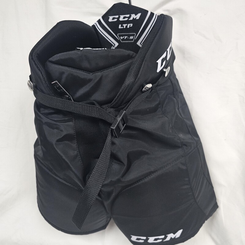 CCM LTP Youth Hockey Pants
Black
Size: Yth Small
Pre-owned in great shape