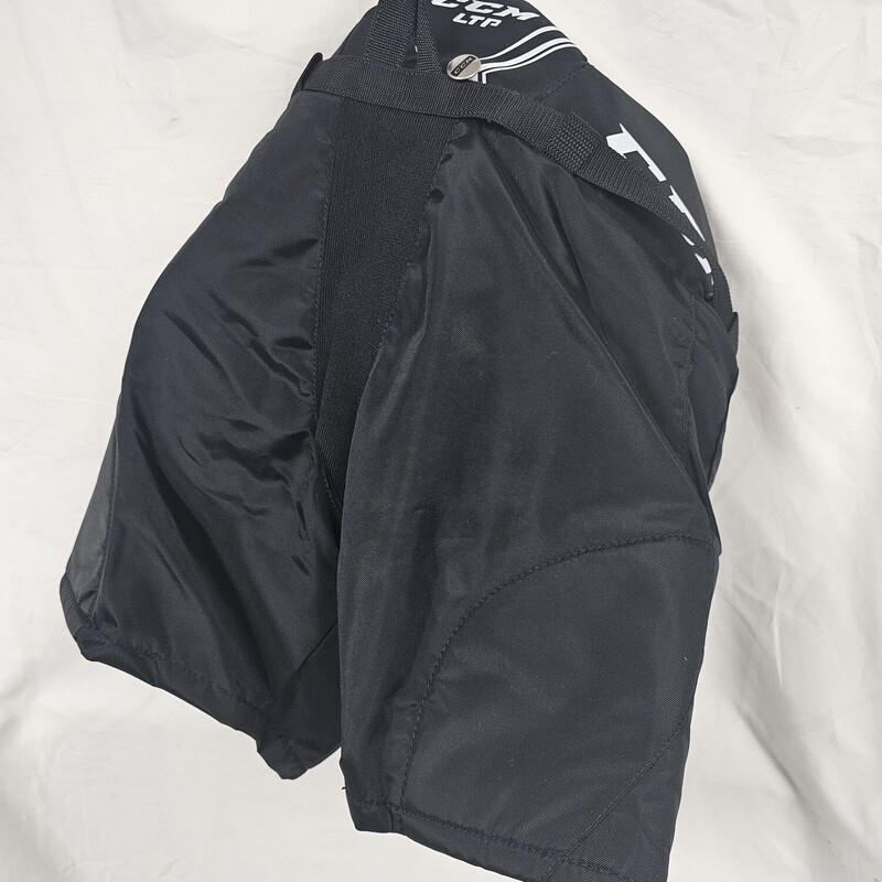 CCM LTP Youth Hockey Pants<br />
Black<br />
Size: Yth Small<br />
Pre-owned in great shape