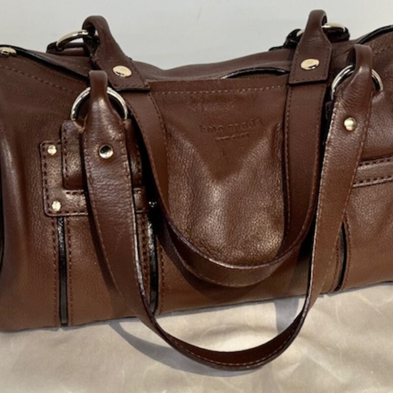 Vintage Kate Spade Barrel Bag
Brown
Size: 12x6H