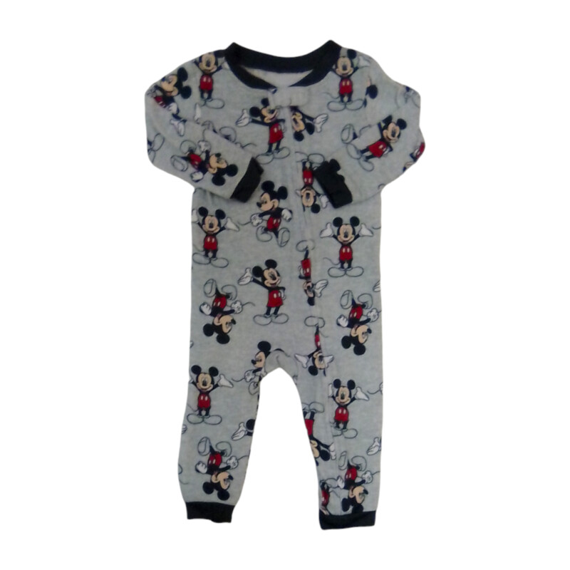 Sleeper (Mickey Mouse), Boy, Size: 12m

Located at Pipsqueak Resale Boutique inside the Vancouver Mall, Suite 230, (upstairs between Round 1 and Golds Gym) or online at:

#resalerocks #pipsqueakresale #vancouverwa #portland #reusereducerecycle #fashiononabudget #chooseused #consignment #savemoney #shoplocal #weship #keepusopen #shoplocalonline #resale #resaleboutique #mommyandme #minime #fashion #reseller

All items are photographed prior to being steamed. Cross posted, items are located at #PipsqueakResaleBoutique, payments accepted: cash, paypal & credit cards. Any flaws will be described in the comments. More pictures available with link above. Local pick up available at the #VancouverMall, tax will be added (not included in price), shipping available (not included in price, *Clothing, shoes, books & DVDs for $6.99; please contact regarding shipment of toys or other larger items), item can be placed on hold with communication, message with any questions. Join Pipsqueak Resale - Online to see all the new items! Follow us on IG @pipsqueakresale & Thanks for looking! Due to the nature of consignment, any known flaws will be described; ALL SHIPPED SALES ARE FINAL. All items are currently located inside Pipsqueak Resale Boutique as a store front items purchased on location before items are prepared for shipment will be refunded.