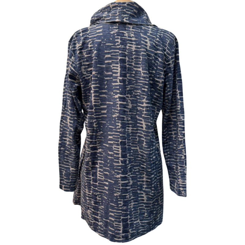 Komil Cowl Tunic<br />
With Pockets<br />
100% Cotton<br />
Navy and Gray<br />
Size: Medium