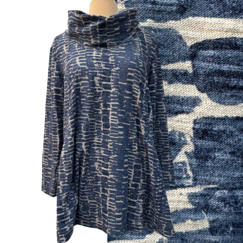 Komil Cowl Tunic
With Pockets
100% Cotton
Navy and Gray
Size: Medium