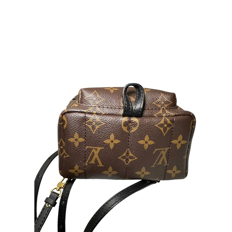 Louis Vuitton Palm Spring BB Backpack

Dimensions:
Base length: 6 in
Height: 8.5 in
Width: 3.5 in
Drop: 1.25 in
Drop: 19.5 in

Date Code:

Comes with dust bag and box