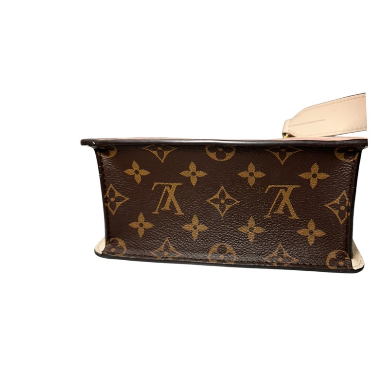 Louis Vuitton Spring Street Ballerina Rose<br />
<br />
Date Code: FK5119<br />
<br />
Dimensions:<br />
6.5inH x 7.5inW x 3.25inD x 3.25in Handle Drop<br />
<br />
Note: Scuffs on the front of bag. Light wear to hardwear. Light stains inside.<br />
<br />
Comes with dust bag and box