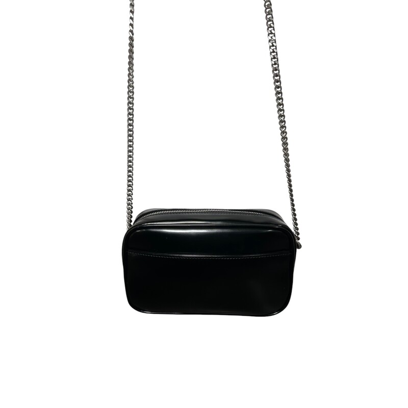 Lou Mini YSL Camera Bag in Spazzolato Leather<br />
Saint Laurent Lou shoulder bag in faux leather (polyurethane)<br />
Features signature YSL logo lettering<br />
Chain shoulder strap<br />
Silver-tone hardware<br />
Zip top closure<br />
Interior, three card slots<br />
Approx. 7.9H x 11W x 3.3D<br />
Made in Italy<br />
Condition: Like New, Comes With box and bag<br />
Code: GUE56837.0623