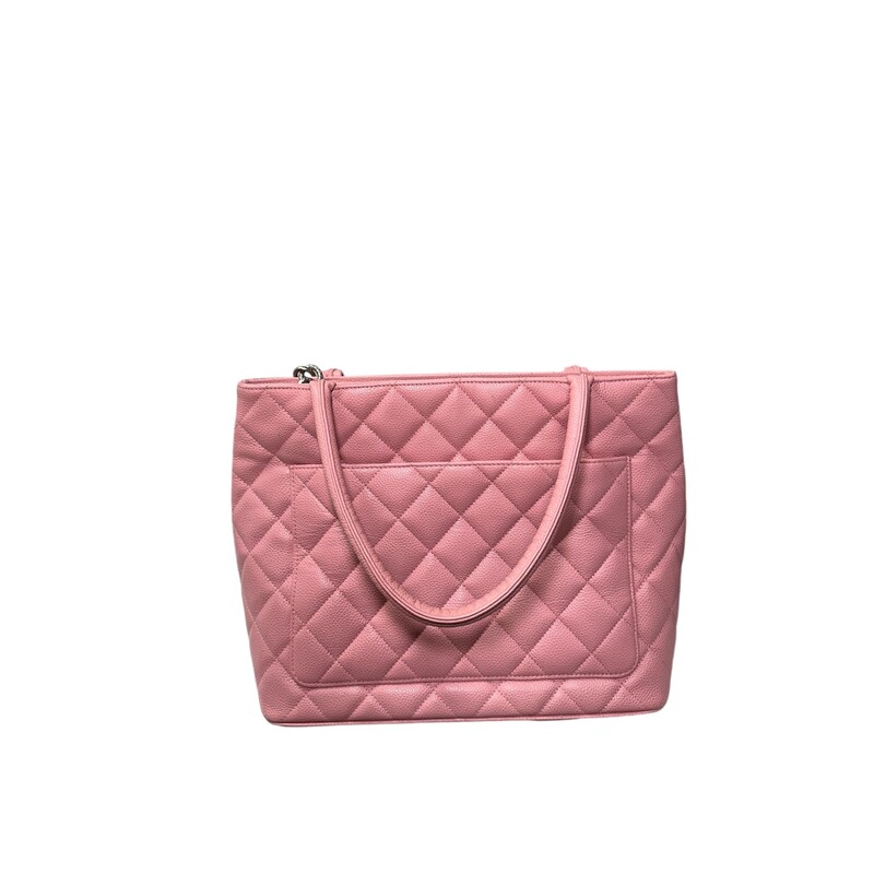 Chanel Medallion Tote<br />
 Pink<br />
Size: OS<br />
<br />
Code: 10045106