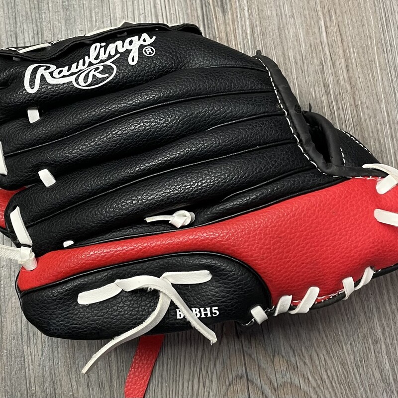 Rawlings Baseball Glove, Black/Red, Size: 9 Inch