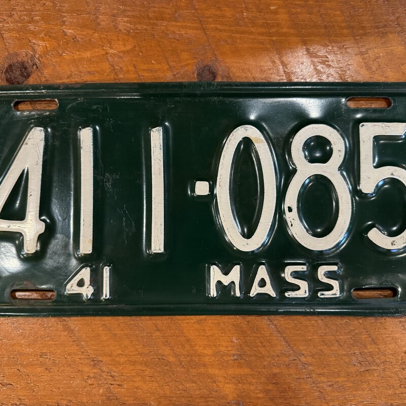 MA 1941 Large Steel Lic Plate
Excellent Condition, Green